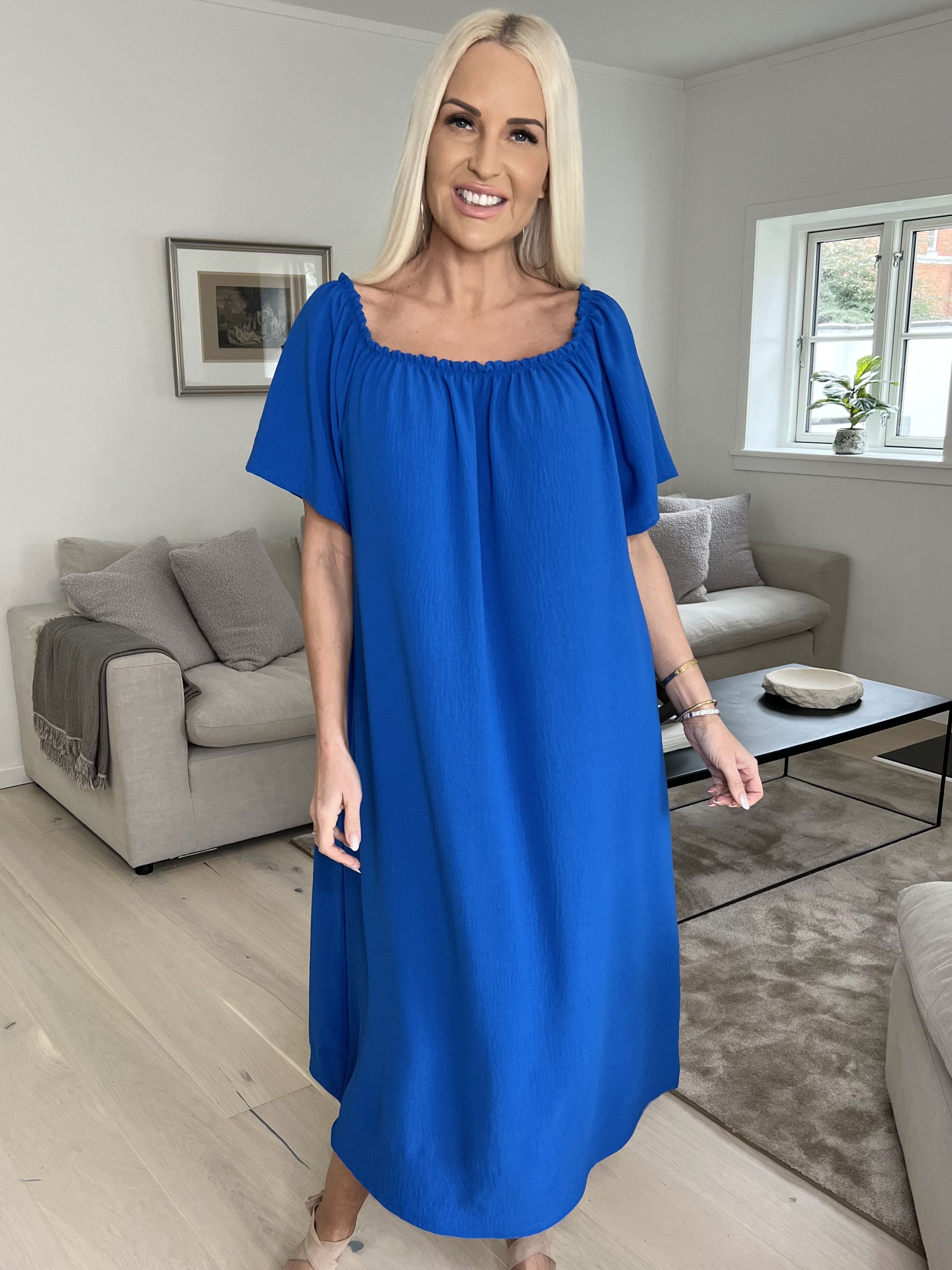 Taima - Lång enfärgad klänning med resår i nederkant